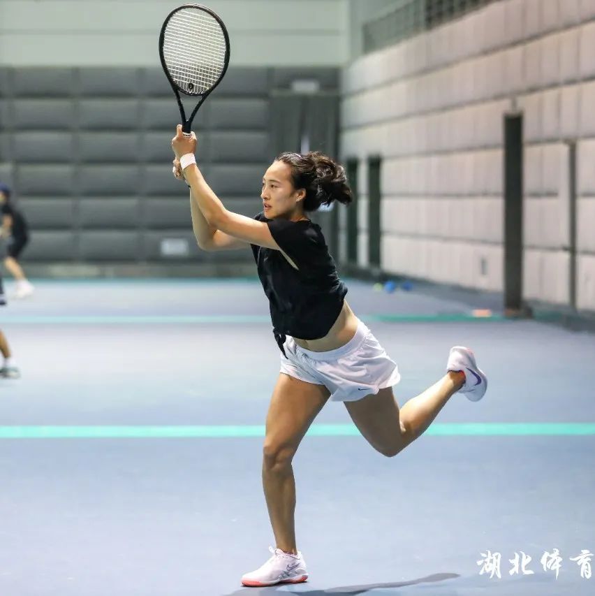 烈的背景下 烈的背景下