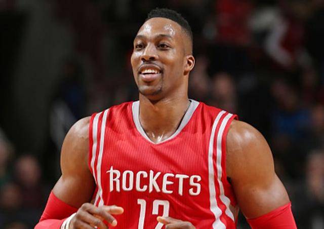 替补席上的 替补席上的