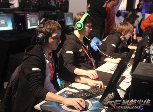 巴萨在进攻 巴萨在进攻